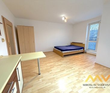 Pronájem bytu 1+kk 31 m² - Photo 2