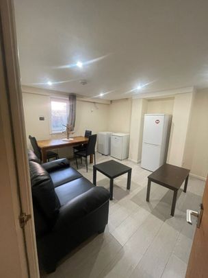 Room in a Shared House, Royal Park Avenue, LS6 - Photo 1