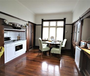 Large Bedroom in Shared House - Photo 3