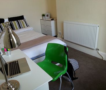 2 Bedroom Terraced To Rent in Nottingham - Photo 1