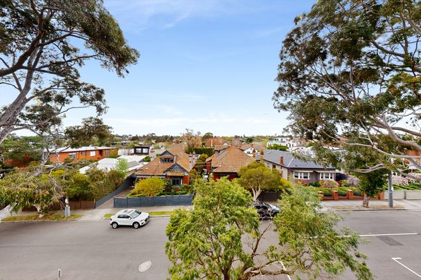 11/2 Calvin Street, Hawthorn VIC 3122 - Apartment For Rent | Domain - Photo 1