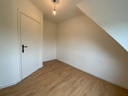 Ruime gerenoveerde woning in Schaffen - Photo 2