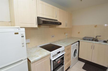 1 bedroom flat to rent - Photo 5