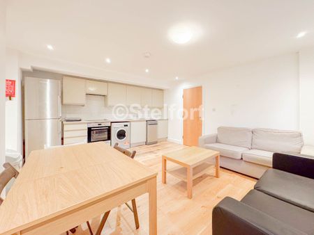 St. John's Grove, N19, London - Photo 2