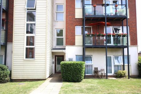 2 bedroom apartment to rent - Photo 4
