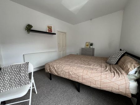 2 bedroom terraced house to rent - Photo 5