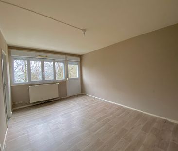 Location - Appartement T2 - 44 m² - Grand-Charmont - Photo 2