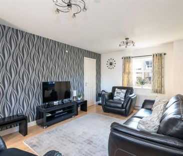 2 bedroom flat to rent - Photo 4