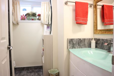 For Lease - 11 Bankfield Drive Unit# B1, Toronto, Ontario - Photo 3