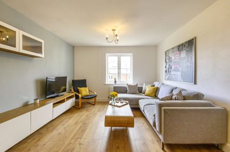 Allington Close, Farnham, Surrey, GU9 - Photo 4