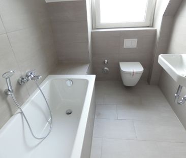 Gemütliche Dachgeschosswohnung in ruhiger Lage – wird aktuell moder... - Photo 3