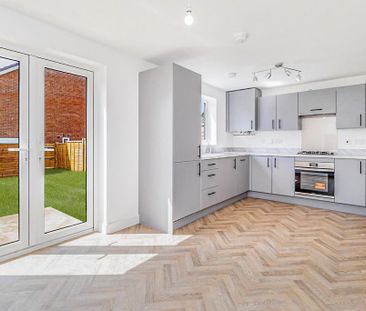 3 bedroom semi-detached house to rent - Photo 6