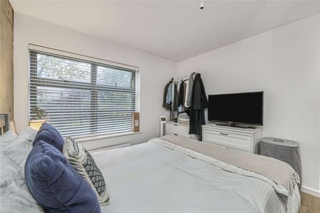 A brand newly developed ground floor one bedroom apartment. - Photo 4