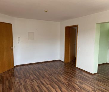 Helle Zwei-Zimmer-Wohnung im 4. OG ab sofort zu vermieten! - Photo 1