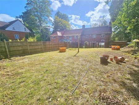 Wych Hill, Woking, Surrey, GU22 - Photo 3