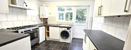 5 bedroom end of terrace house to rent - Photo 5