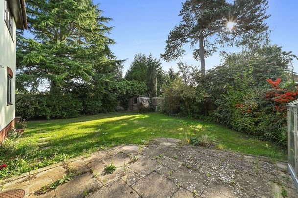 5 bedroom detached house to rent - Photo 1