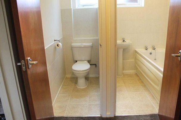 2 Bedroom Apartment To Let - Photo 1