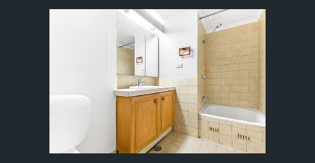 One Bedroom Apartment in the heart of Chippendale - Photo 2