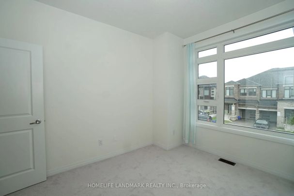 Condo Townhouse For Lease | N9246880 - Photo 1
