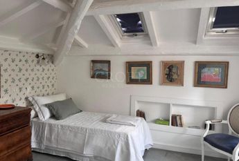 Villa-Parioli: Beautiful independent house with large private garden and terraces. Spacious living, formal dining, study-music room, sun room, 5 bedrooms, 4 bathrooms, parking. rif 163