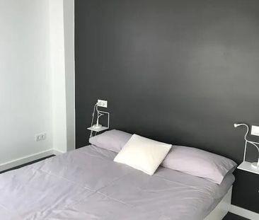 Avinguda del Paral·lel, Barcelona, Catalonia 08004 - Photo 5