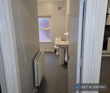 3 bedroom maisonette to rent - Photo 6