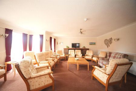 1 bedroom retirement property to rent - Photo 4