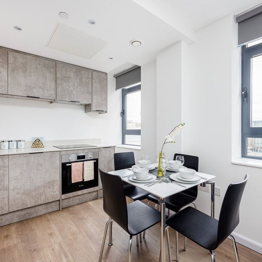 1 Bed Flat, Cresta House, LU1 - Photo 1