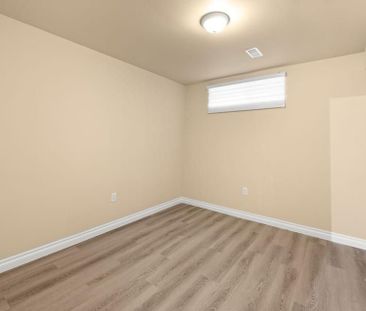 For Lease - 4 Smith Street Unit# Basement, Bradford West Gwillimbur... - Photo 4