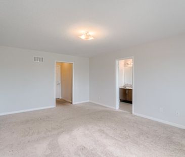 For Lease - 160 Gentile Circle, Vaughan, Ontario - Photo 5