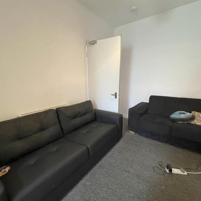 5 bedroom house share to rent - Photo 1