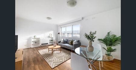 Light-Filled Apartment in a Prime Kew Location - Photo 3