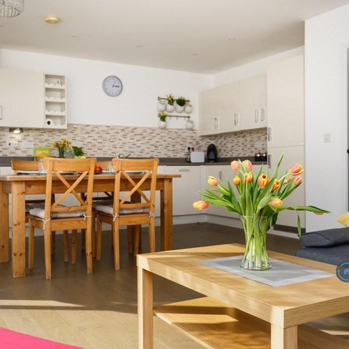 2 bedroom flat to rent - Photo 1