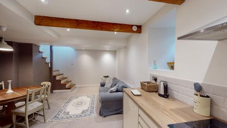 2 bedroom Flat To Let - Photo 3