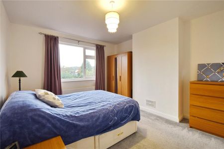 4 bedroom semi-detached house to rent - Photo 5