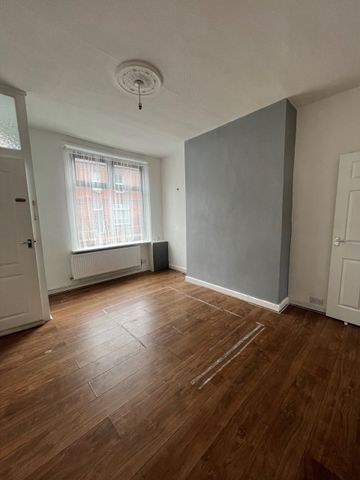 Cecilia Street - Photo 2