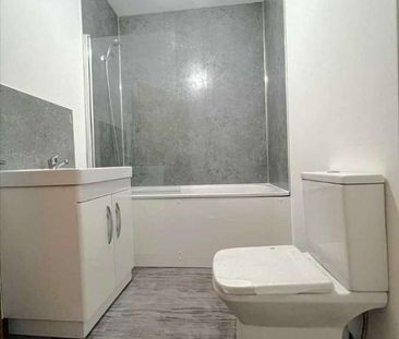 Queen Street, Gravesend, DA12 - Photo 4