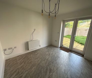 4 bedroom detached house to rent - Photo 5