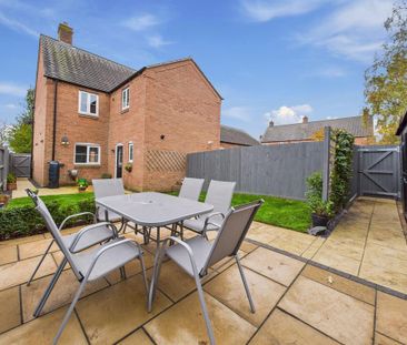 2 bedroom semi-detached house to rent - Photo 5