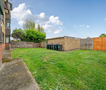 Studio to rent - Photo 6