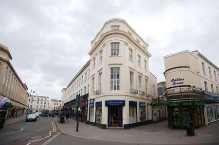 High Street, Cheltenham, GL50 - Photo 3