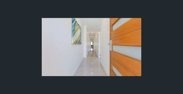 Beautiful Home in Athelstone with Solar Panels! - Photo 1