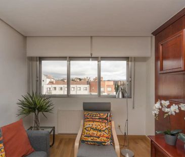 Piso de alquiler en Calle de Irunlarrea, 50, Mendebaldea - Ermitagaña - Foto 1