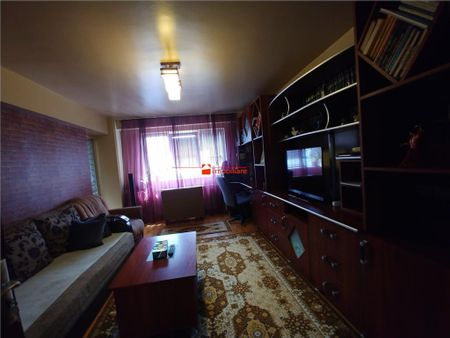 Apartament cu 4 camere de inchiriat - Fotografie 3