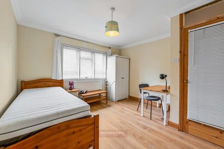 Maidenhead - Photo 4