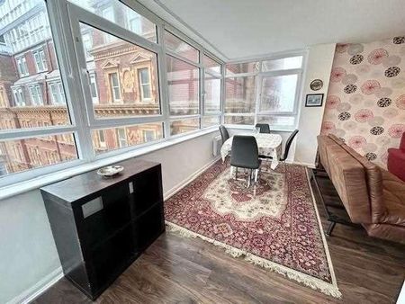 Sussex Heights, Brighton, BN1 - Photo 2