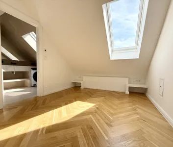 Raumwunder - helle 2-Zi-DG-Wohnung in 1130 Wien - Photo 3