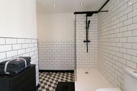 3 bedroom terraced house to rent - Photo 2