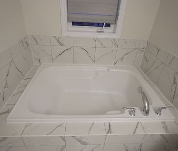 For Lease - 50 Ever Sweet Way, Thorold, Ontario - Photo 2